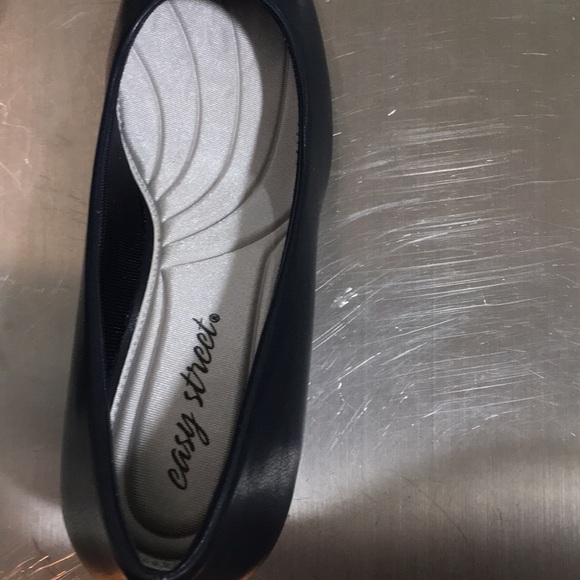 New No Box Easy Street High Heels With Memory Foam - Picture 4 of 6